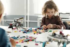 Is It Okay to Teach Children Robotics Early? Benefits, Risks, and Best Practices